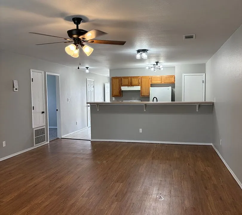 2805 Trailwood Dr