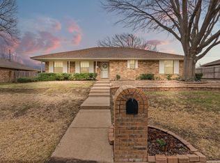 6409 Family Pl, Edgecliff Village, TX 76134