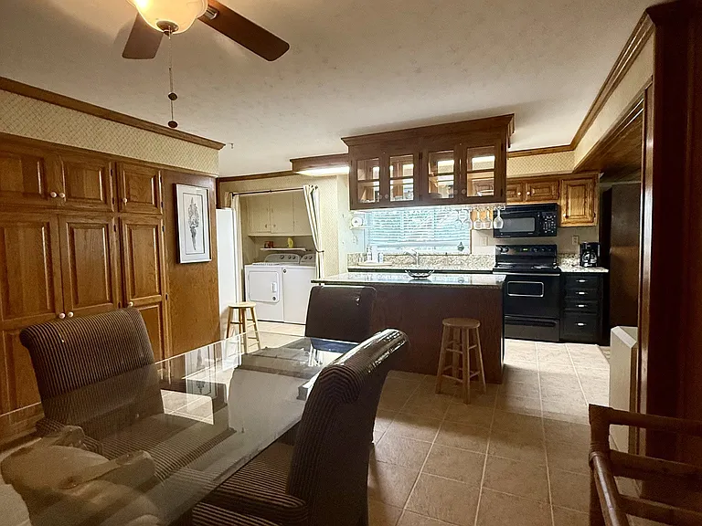 1040 Berwick Trl — Photo 7