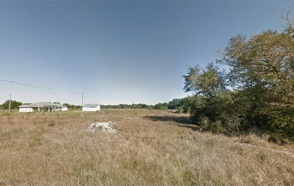 1st image of 2905 E 17th St