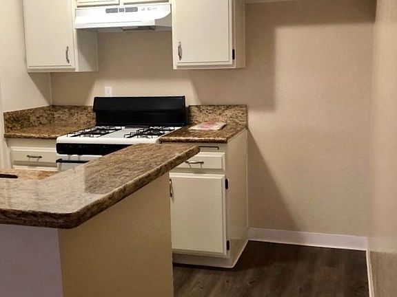 4th image of 5136 N Glendora Ave APT 28
