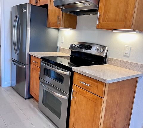 2nd image of 2210 Flores St APT B