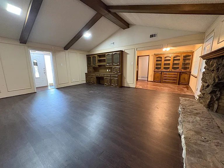 1025 Clover Dale Ln — Photo 4