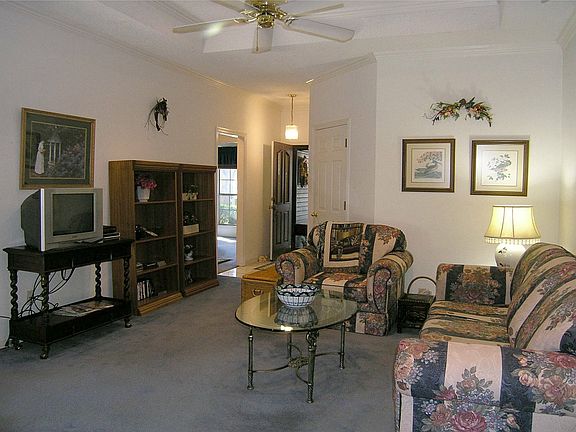 4th image of 5919 Sagebrush Trl