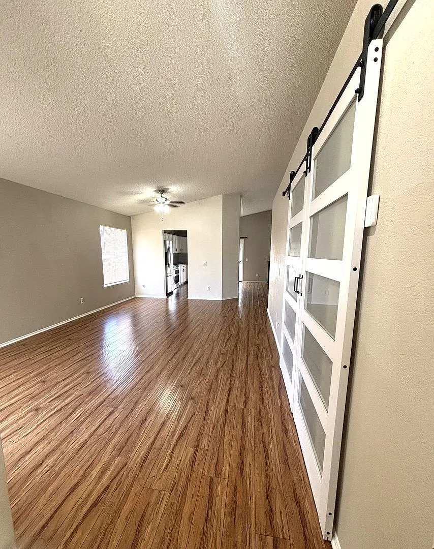 Reduced...Apply Now! — Photo 4