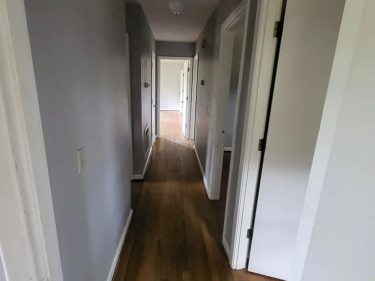 1203 Edgewood Dr — Photo 7