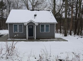 39 Knollwood Rd, Brimfield, MA 01010