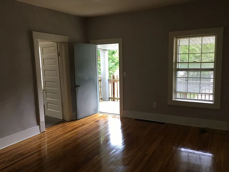 16-18 Packard Ave SE — Photo 18