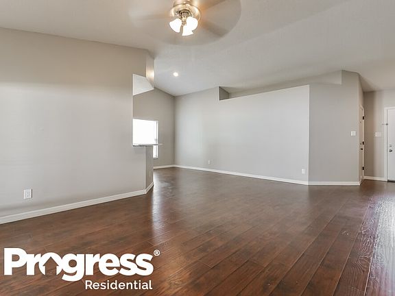 3rd image of 1532 Gardner Dr