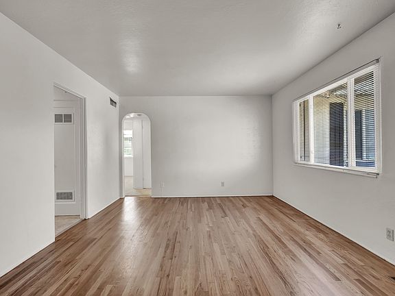 5th image of 1201 Janes Ln #1205