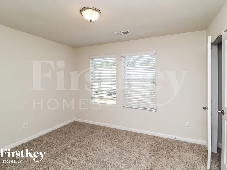 2046 Cypress Village Dr NW — Photo 11