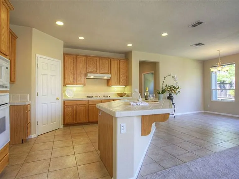 2571 Merrivale Way — Photo 9
