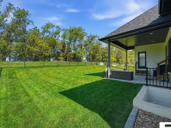 2141 Big Timber Rd, Lincoln, NE 68520