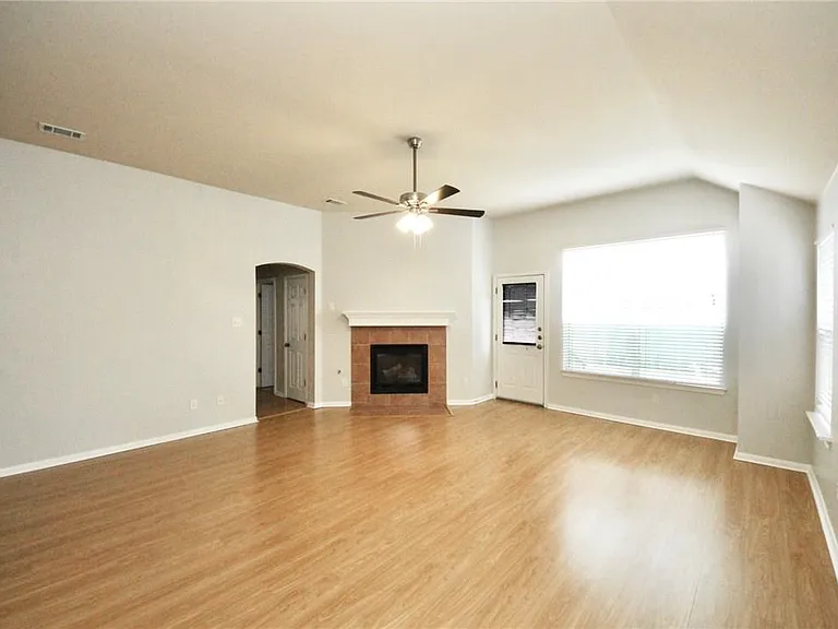 3728 Pine Needle Cir — Photo 6