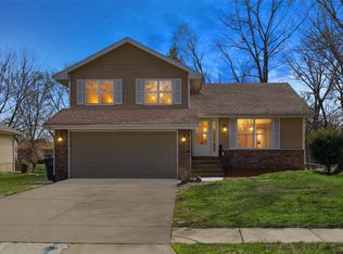 5010 Bel Aire Rd, Des Moines, IA 50310