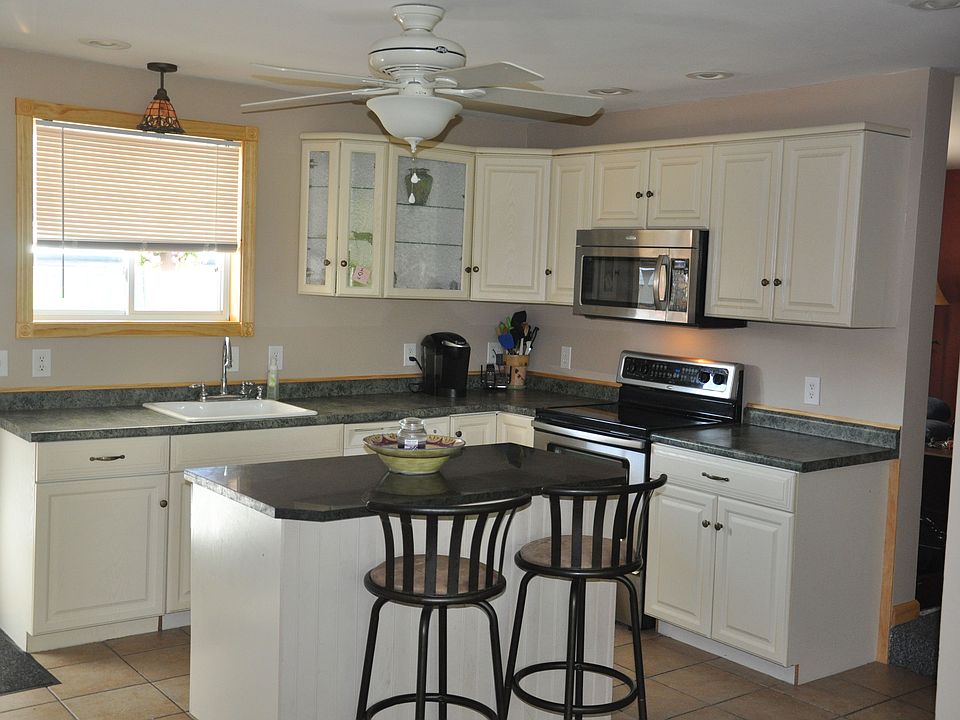 2nd image of 38 Bailey Ave