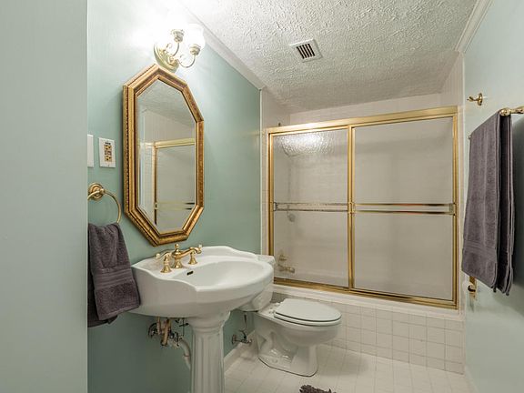 4th image of 1400 Kenesaw Ave APT 12K