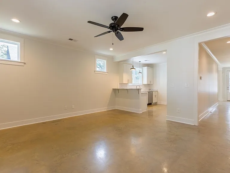2912 Felix St — Photo 13
