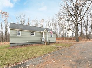 16 Snow St, Gardner, MA 01440