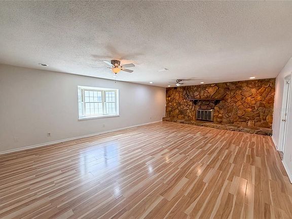 3rd image of 2534 Victarra Cir