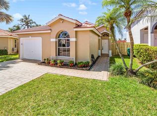 15472 SW 148th Ter, Miami, FL 33196