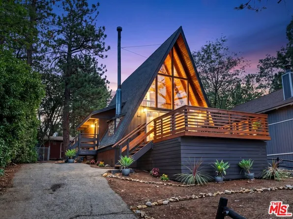 691 Santa Barbara Ave, Big Bear City, CA 92386