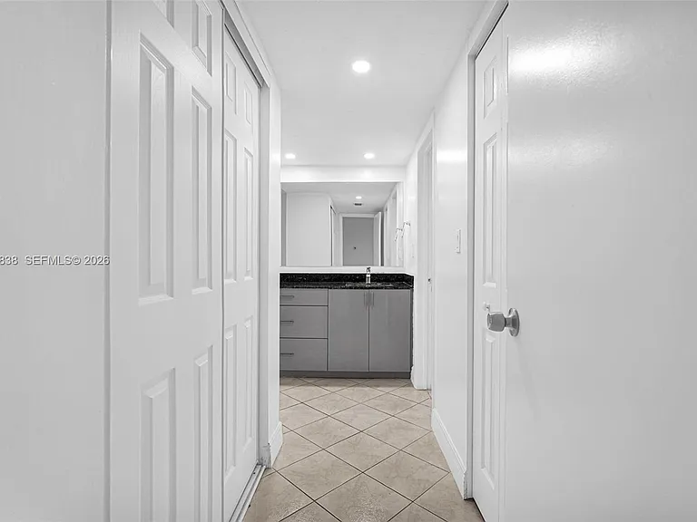 3401 N Country Club Dr #307 — Photo 13