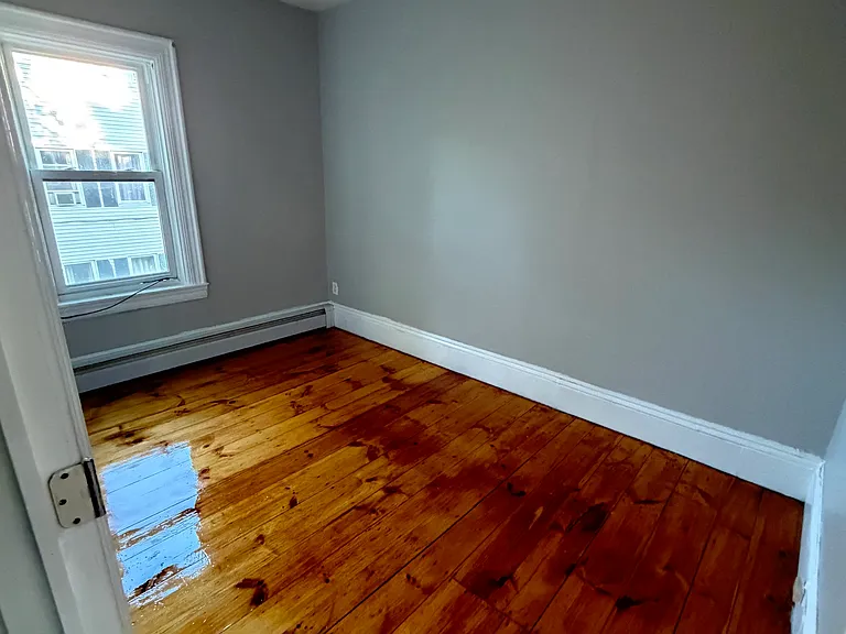 90 Farnham St #2 — Photo 2