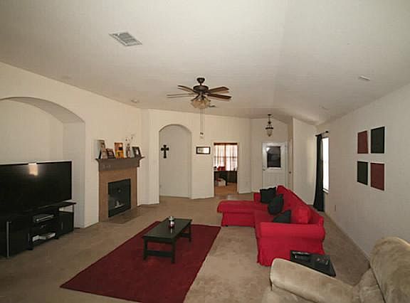 4th image of 1005 Shackelford Ln