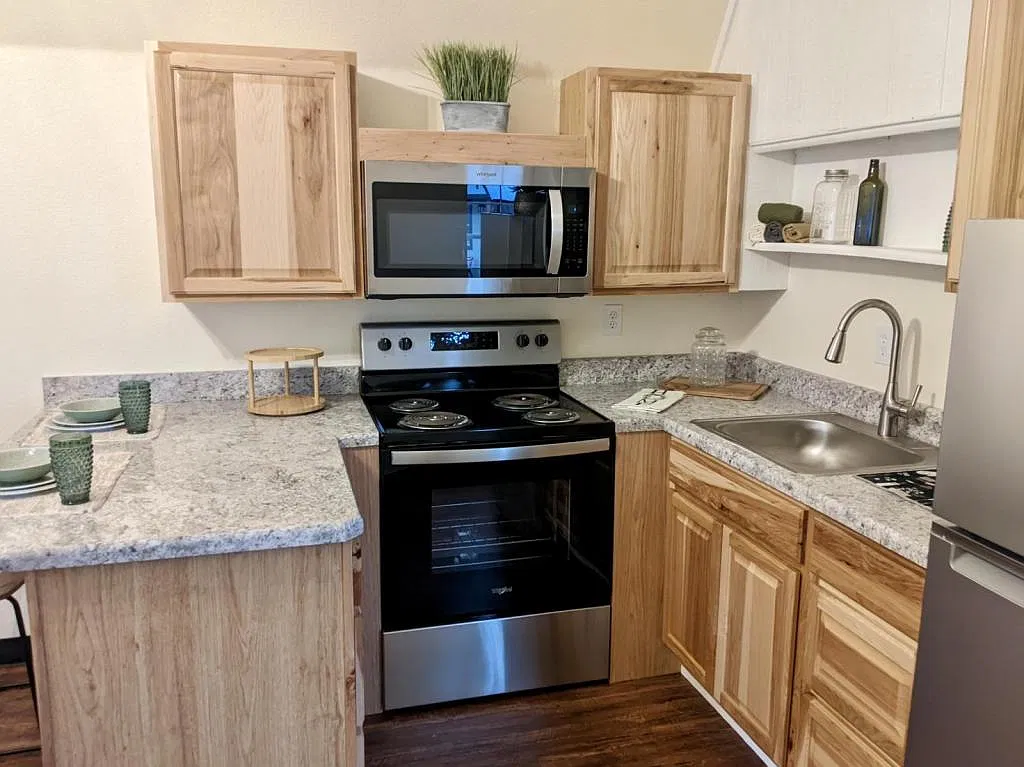 220 Davis Ford Ln — Photo 3