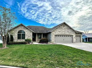 1293 Quail Hollow Ct, Defiance, OH 43512