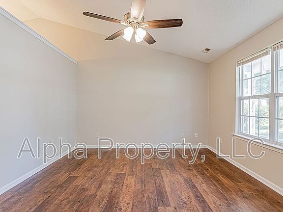 5th image of 20 Fairhope Ln