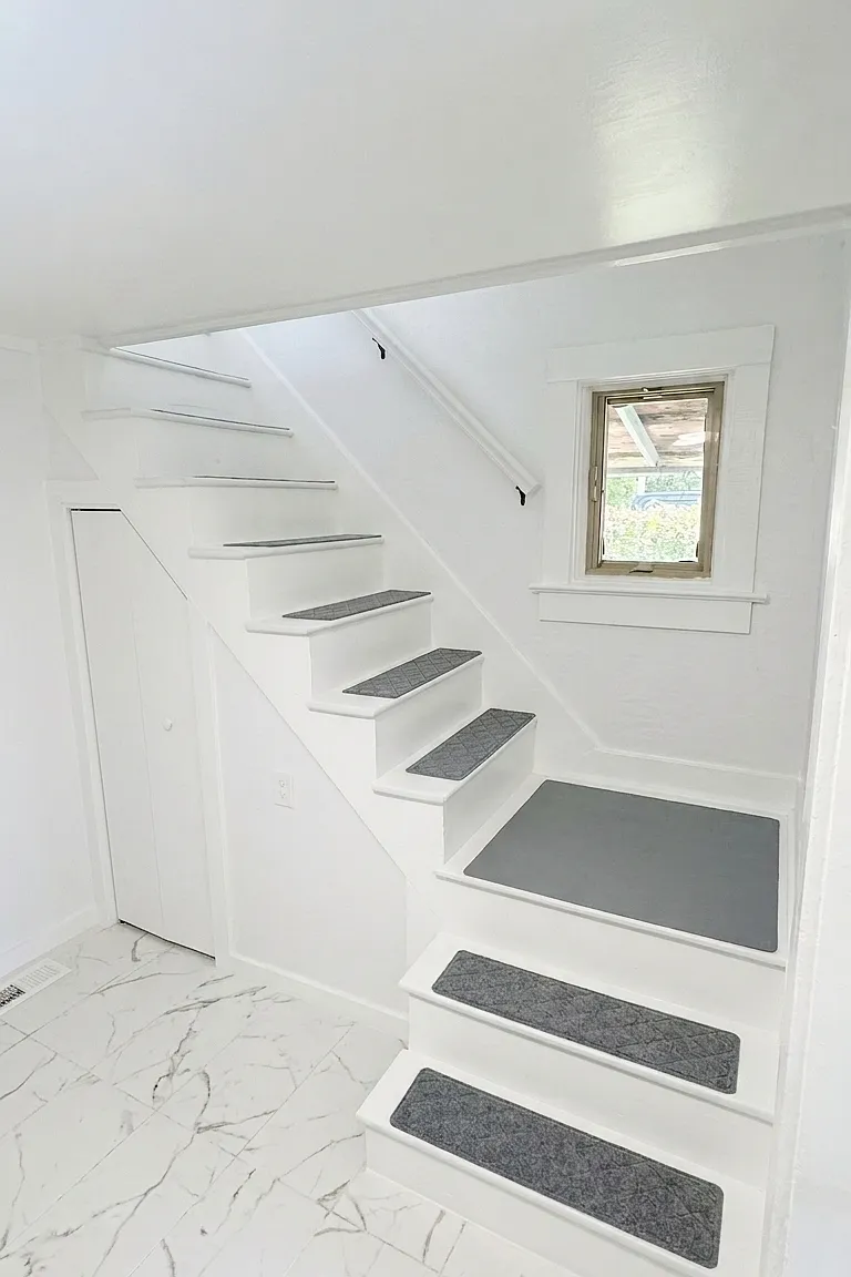3 bed, 1050 sqft, $1,700 — Photo 3