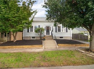 8 Cumberland Rd, Riverside, RI 02915