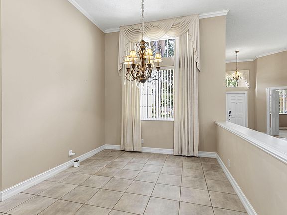 5th image of 832 Heritage Drive
