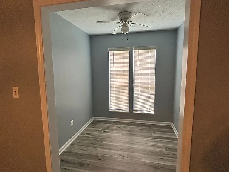 6903 Ross Dr — Photo 25