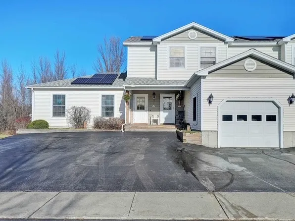 4 & 5 Cardinal Cir, Saint Albans, VT 05478