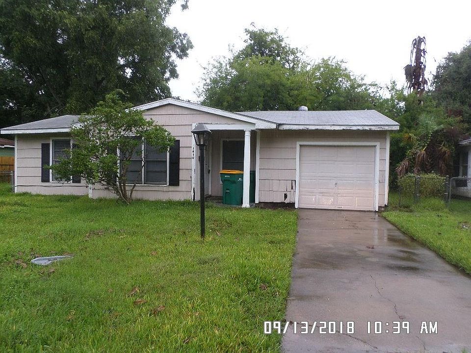 1st image of 1410 Merry Ln