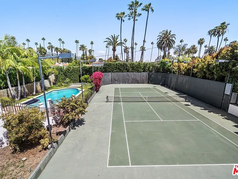 910 N Crescent Dr — Photo 30
