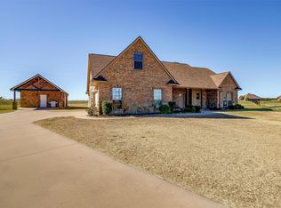 140 Champion Ct, Weatherford, TX 76087