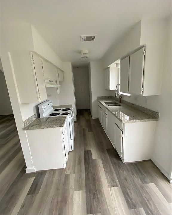 1st image of 12222 Carola Forest Dr