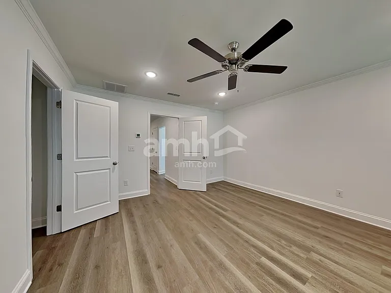 6066 Rosemore Ln — Photo 11