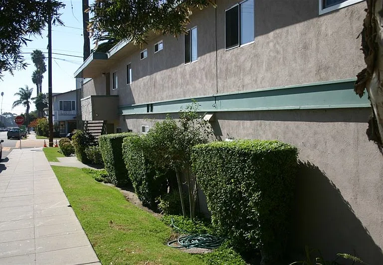 92 S Ann Street Side View_11262012