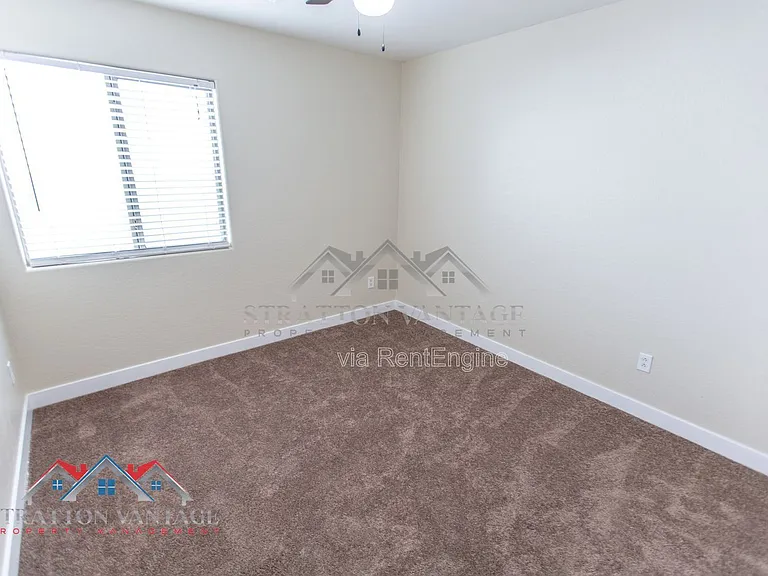 1868 W Desert Seasons Dr — Photo 24