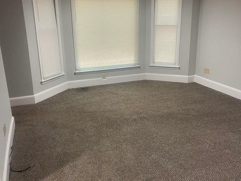 5035 Highland Hills Pkwy — Photo 36