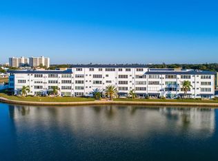 5960 30th Ave S APT 208, Gulfport, FL 33707