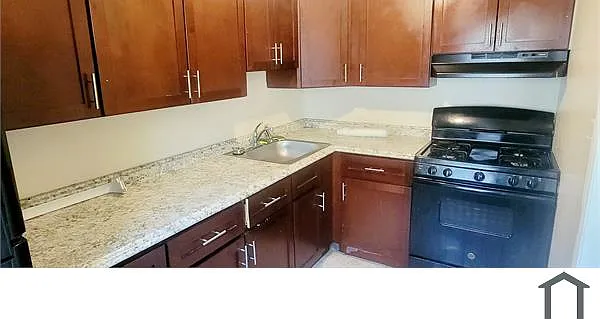 2 bed, 700 sqft, $1,400 — Photo 3