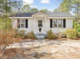 135 S Pecan St, Aberdeen, NC 28373
