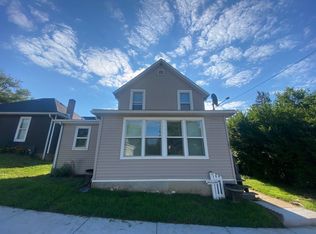 284 Beecher St, East Dubuque, IL 61025