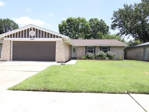 10503 Stockman Ln, Sugar Land, TX 77498